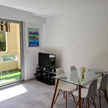 Renovated Apartment, Air-conditioned 5min From Sea * Saint-Raphaël